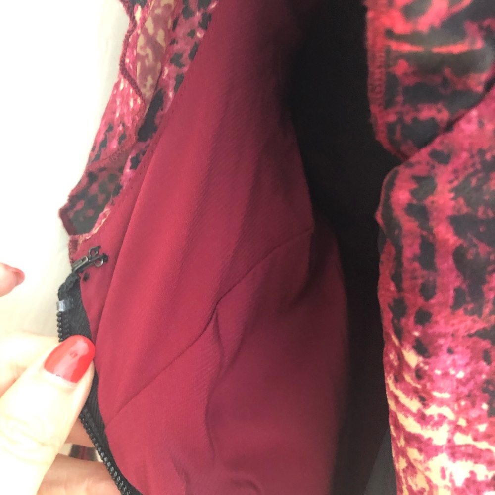 NWOT BEBE ONE SHOULDER STRETCH BODY CON. DRESS - Picture 7 of 8